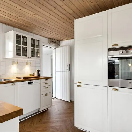 Ekatarina - 125m From The Sea By Interhome Nyaraló